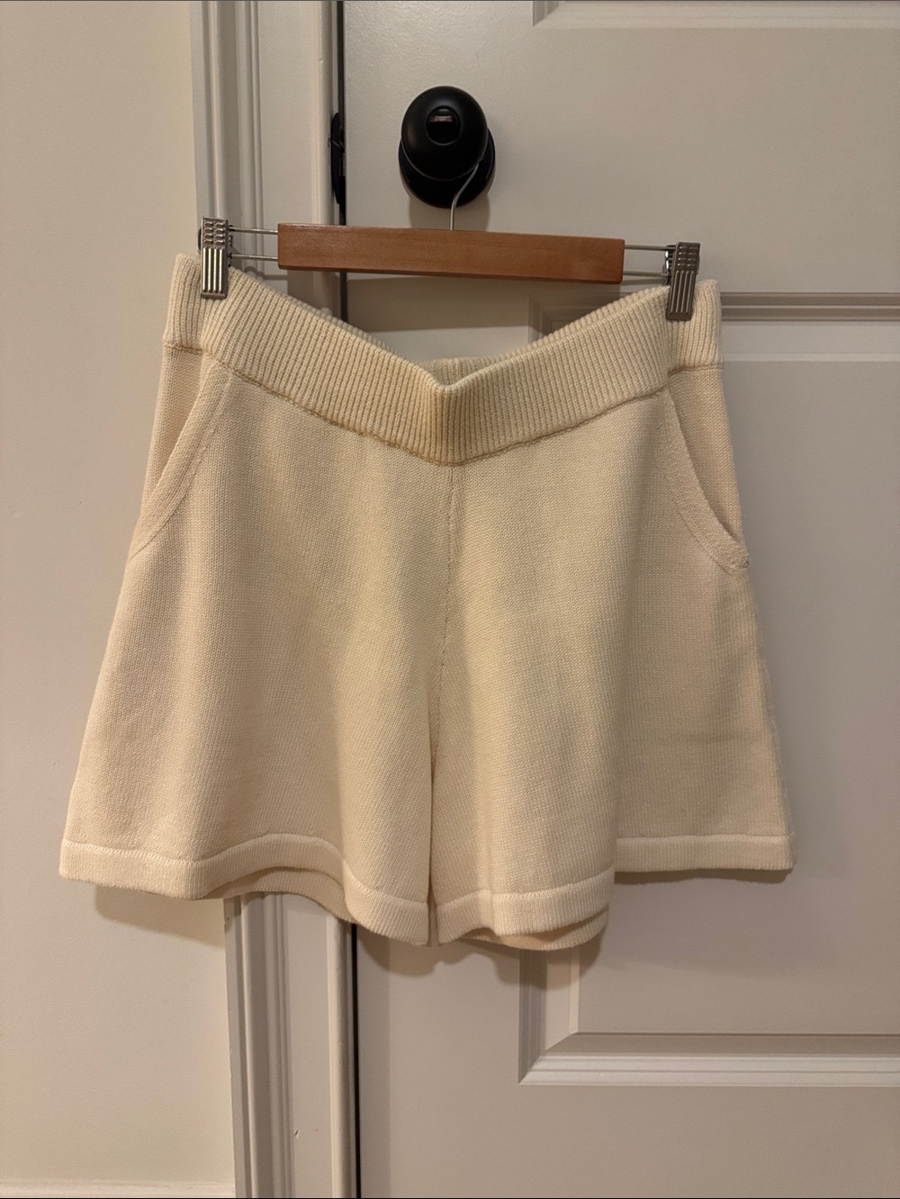 Minnow Women's Cream Knit Shorts